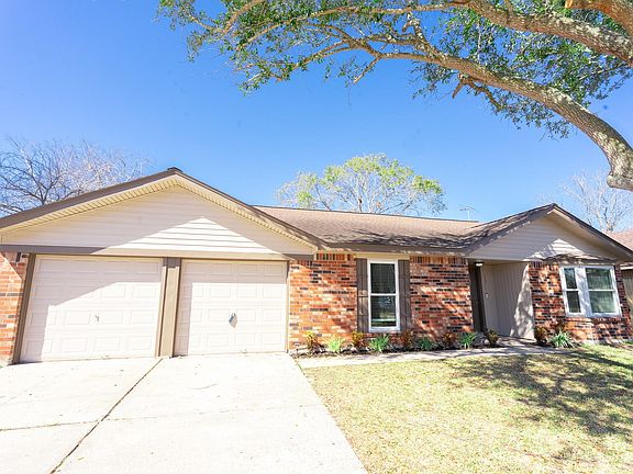 2nd image of 17511 Heritage Cove Dr