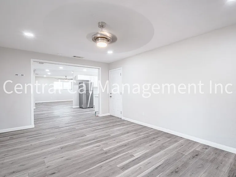 3605 Truman Ave — Photo 7