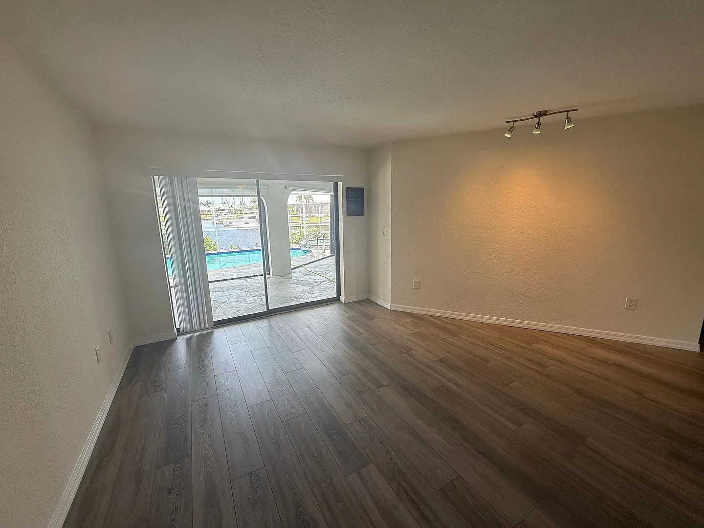 Sailboat waterfront home in PGI - 4 bedrooms with Pool — Photo 4