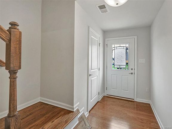 4th image of 7932 Wistar Woods Ct