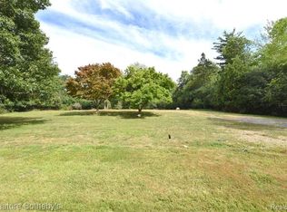 6161 Old Orchard Dr, Bloomfield Hills, MI 48301