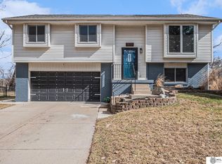 1117 Patricia Dr, Papillion, NE 68046