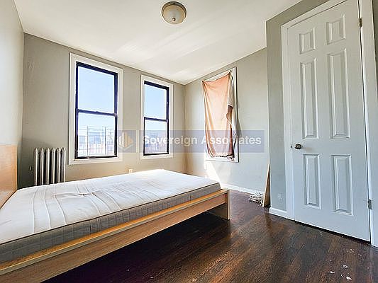 3rd image of 519 W 151st St APT 13
