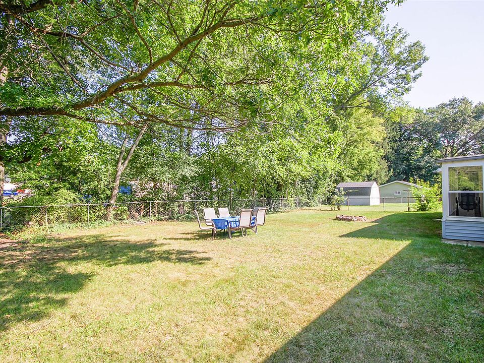 1st image of 3435 Acacia Dr