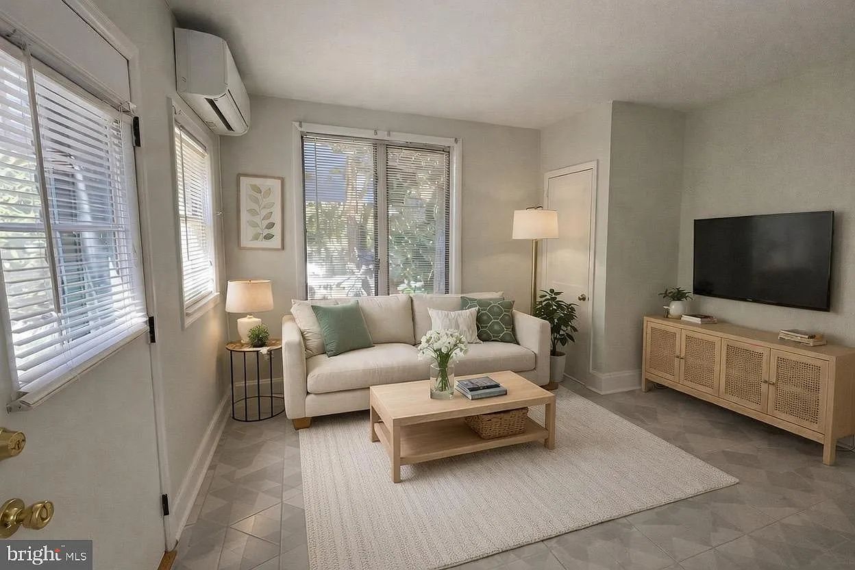 2 bed, 650 sqft, $1,495 — Photo 1