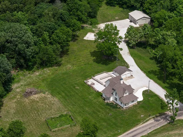 9746 E Independence Rd, Otterbein, IN 47970