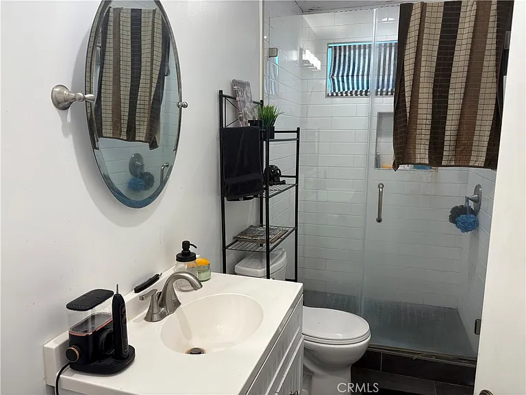 12917 Gladstone Ave — Photo 8