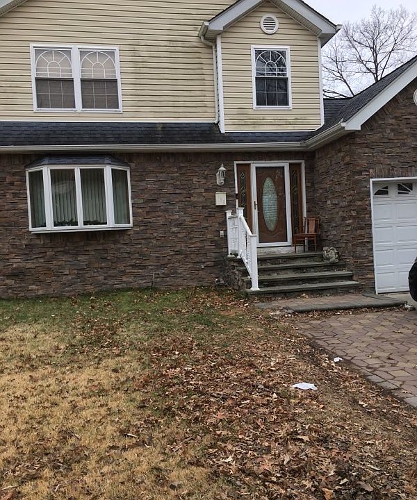 2nd image of 390 W Ivy Ln