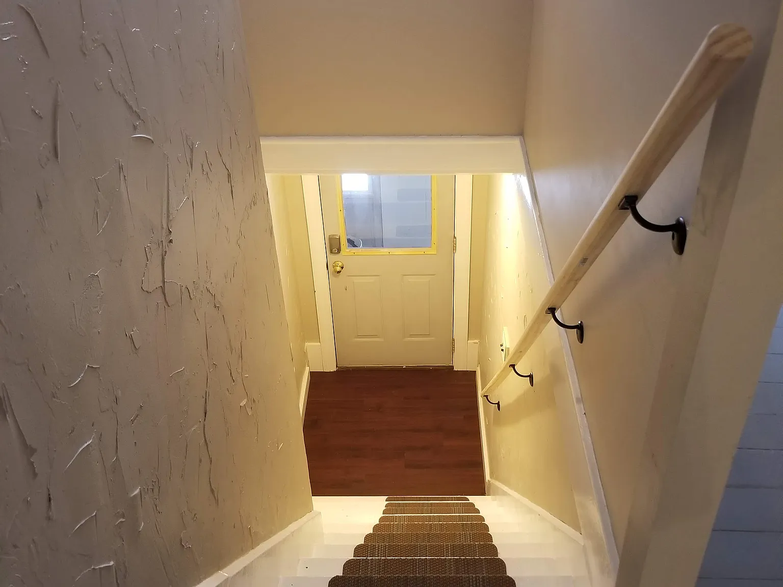 3 bed, 1100 sqft, $1,700 — Photo 3