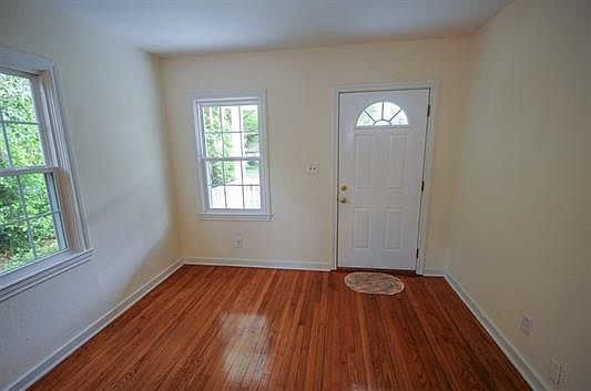 4th image of 602 Collins Dr