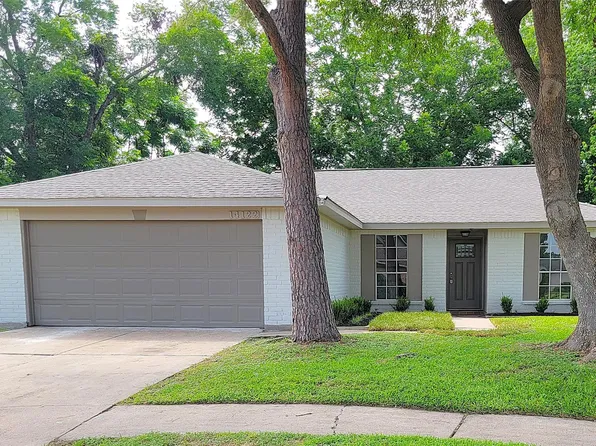 14122 Country Manor Dr, Sugar Land, TX 77498