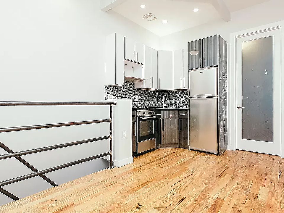 1st image of 381 S 3rd St APT 1D