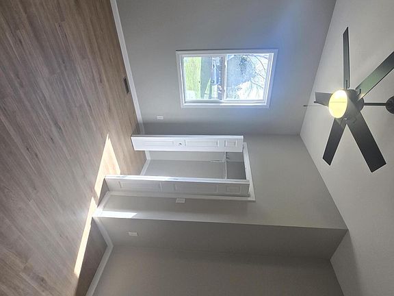 3rd image of 315 W Arlington St