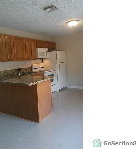 1st image of 160 NW 14th St APT 7
