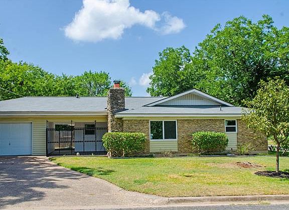 2nd image of 8611 Parkfield Dr