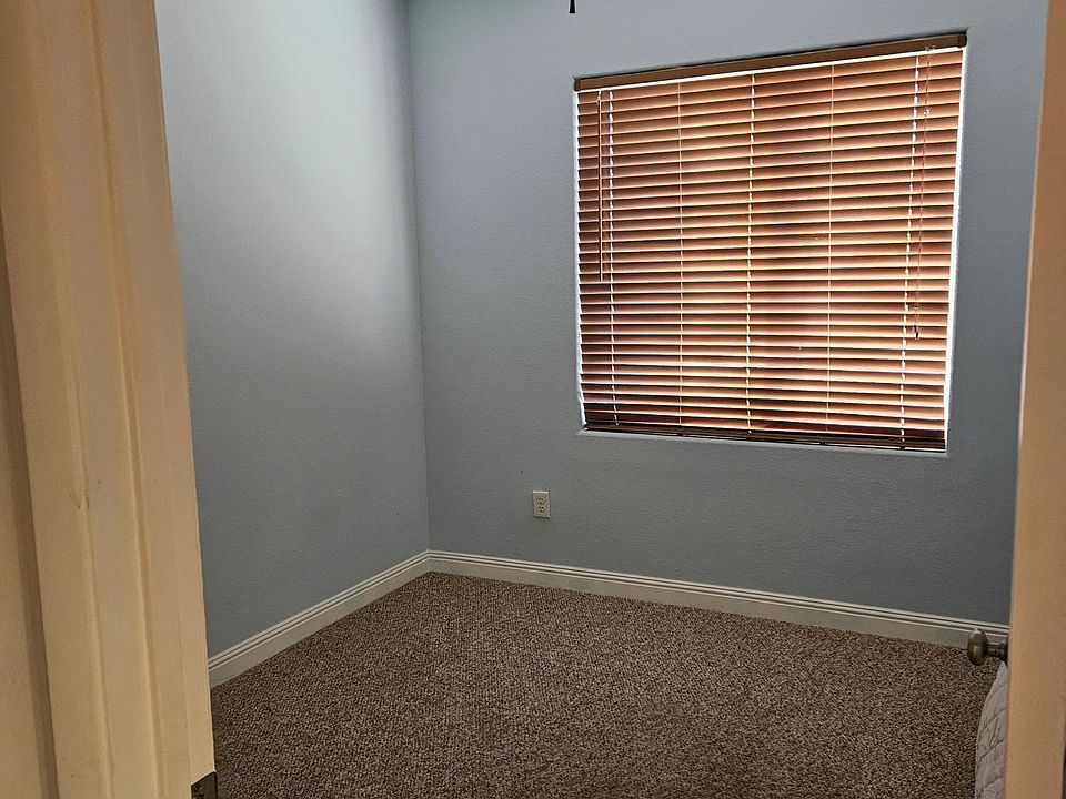 2nd image of 812 Peachy Canyon Cir Unit 201