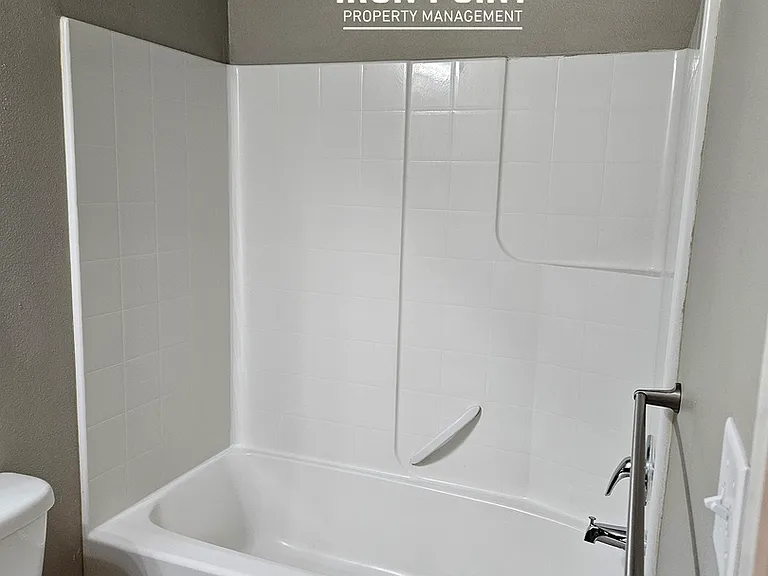 811 E Wandering Ln — Photo 19