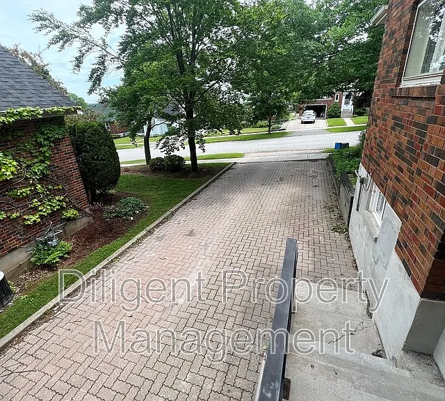 642 Bolivar St #MAIN FLOOR — Photo 8