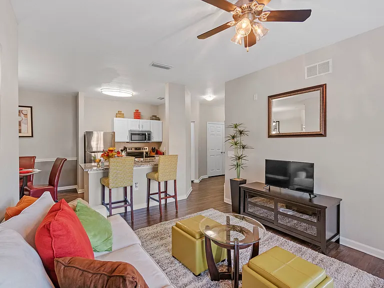 Edens Edge Apartments — Photo 33