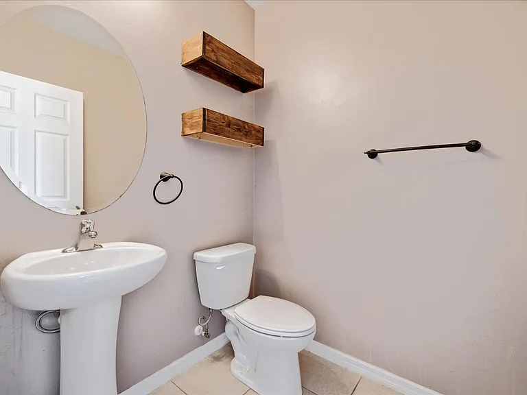 2703 Loreto Ct — Photo 17