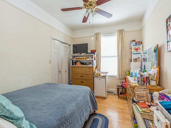 3rd image of 5632 W Berenice Ave