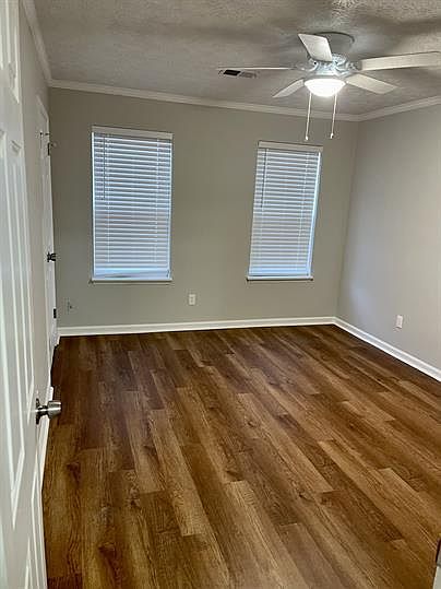 2nd image of 150 Cliffside Ct #1