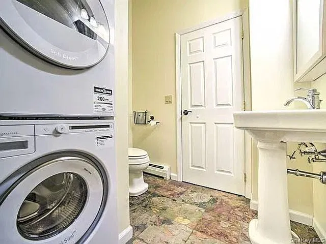 2 bed, 2.0 bath, 1163 sqft, $2,100 — Photo 3