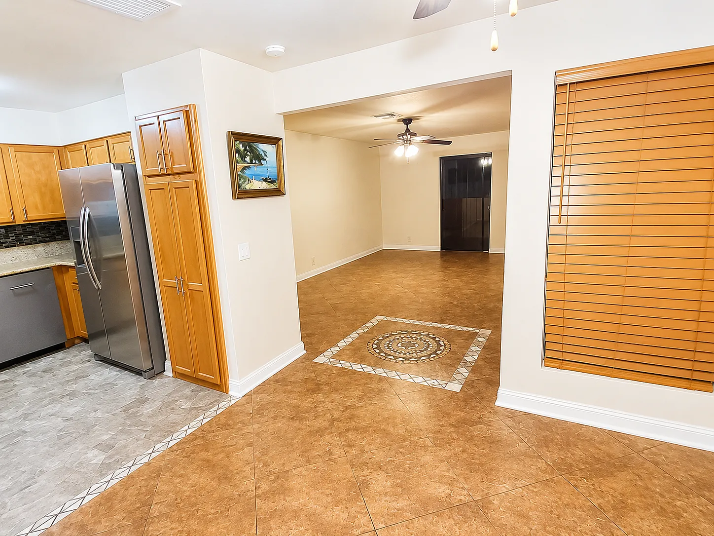 2 bed, 1071 sqft, $1,987 — Photo 4