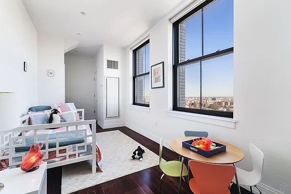 Rented by Halstead Real Estate | media 23