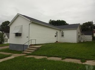 236 S 9th St, Burlington, IA
