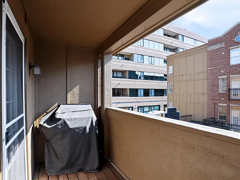 219 N New Jersey St #219D — Photo 23