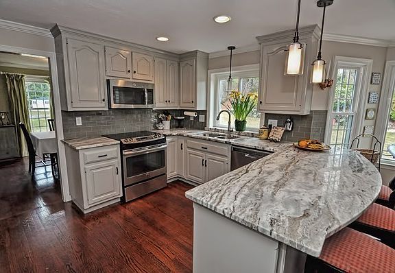 2nd image of 7 Lee Ann Dr