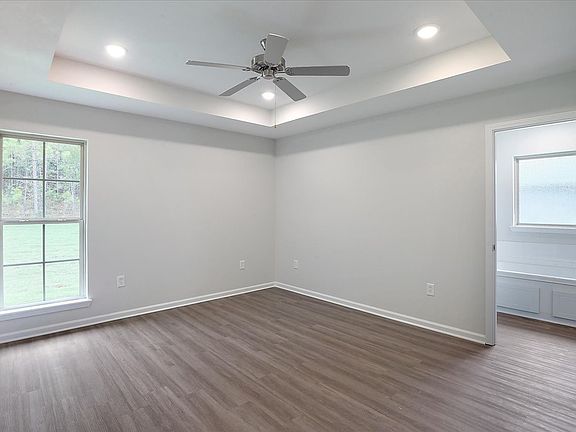 4th image of 364 Willow Way