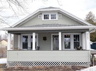 923 Allouez Pl, Green Bay, WI 54301