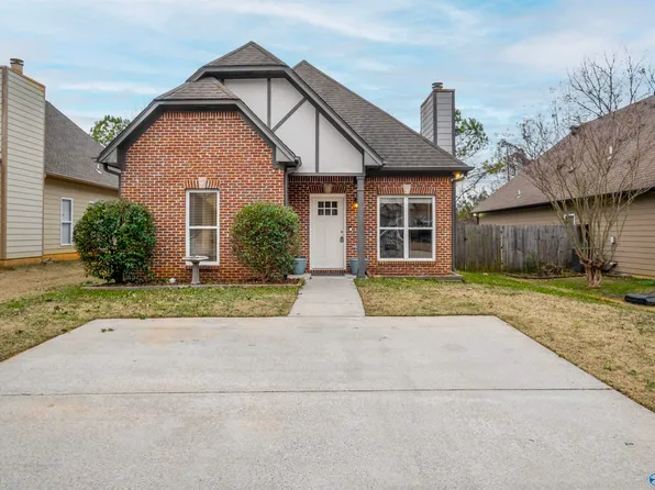 1240 Pebble Creek Cir, Gardendale, AL 35071