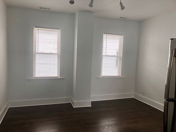 3rd image of 2646 N Marshfield Ave #26462R
