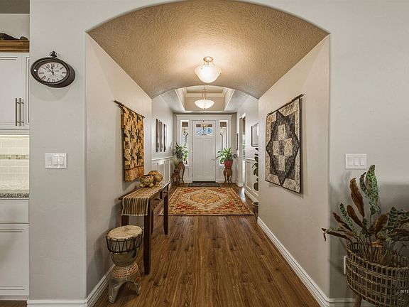 3rd image of 4389 N Morninggale Pl