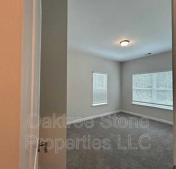 1967 Hollywood Rd NW — Photo 41