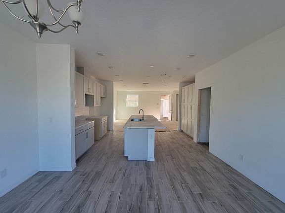 Kitchen Family Room