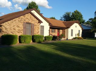 1508 N Countryview Ln, Robinson, IL 62454