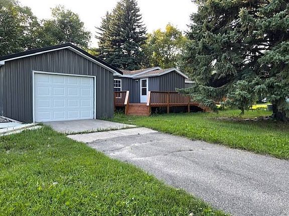 2nd image of 409 McCumber St