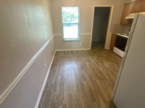 5th image of 405-411 W Avenue D #2B-1BA
