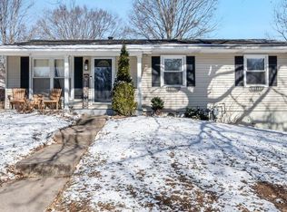 13 Biscayne Dr, Edwardsville, IL 62025