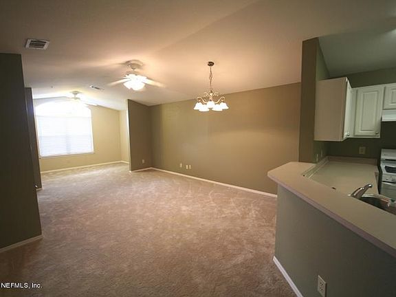 4th image of 13810 N Sutton Park Dr #1235