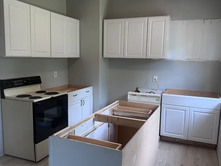 709 E Poythress St — Photo 3