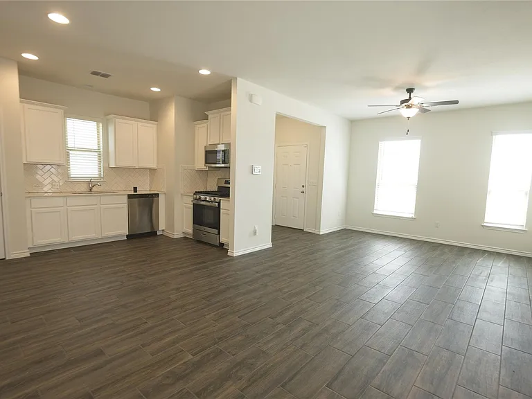 352 Witchhazel Way — Photo 8