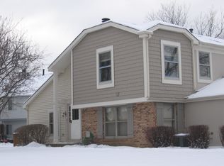 27W301 Providence Ln, Winfield, IL 60190