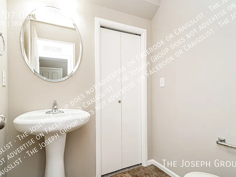 8707 Oslo Ln NE — Photo 16