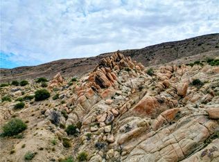 5051 Chapparosa Rd, Pioneertown, CA 92268