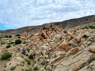 5051 Chapparosa Rd, Pioneertown, CA, 92268